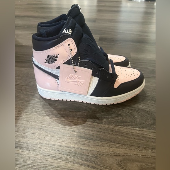 NWT NIKE AIR JORDAN 1 RETRO HIGH "ATMOSPHERE (W) - Picture 4 of 16